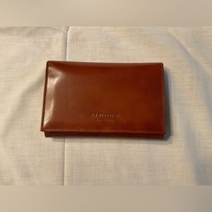 Simone brown leather wallet.